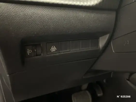 PEUGEOT 208 II - voiture d'occasion - Photo 15