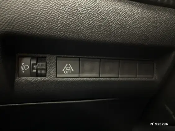 PEUGEOT 2008 II - voiture d'occasion - Photo 15