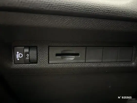 PEUGEOT 308 III - voiture d'occasion - Photo 15