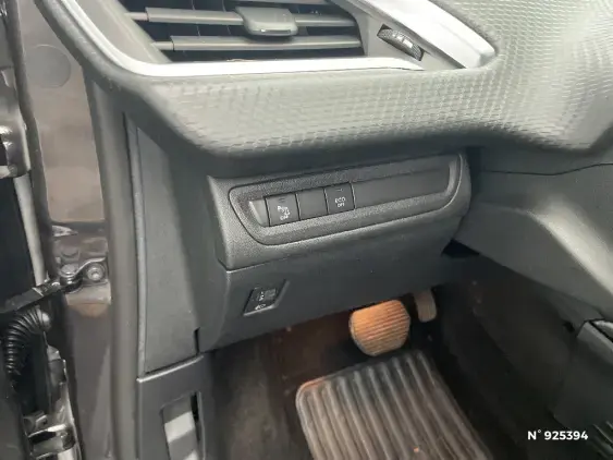 PEUGEOT 2008 - voiture d'occasion - Photo 15