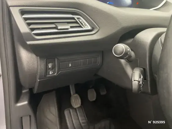 PEUGEOT 308 II - voiture d'occasion - Photo 15