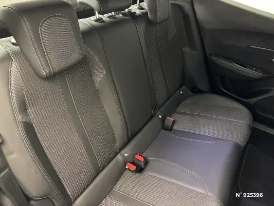 PEUGEOT 2008 II - voiture d'occasion - Photo 11