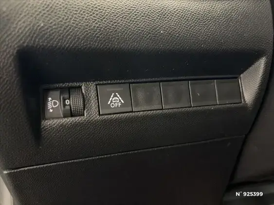 PEUGEOT 208 II - voiture d'occasion - Photo 14