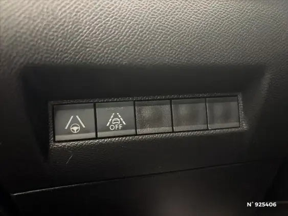 PEUGEOT 2008 II - voiture d'occasion - Photo 15