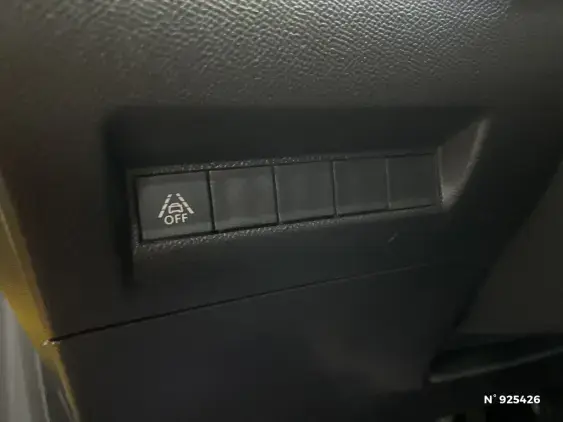 PEUGEOT 208 II - voiture d'occasion - Photo 15