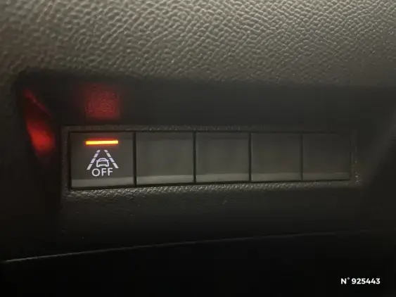 PEUGEOT 208 II - voiture d'occasion - Photo 15