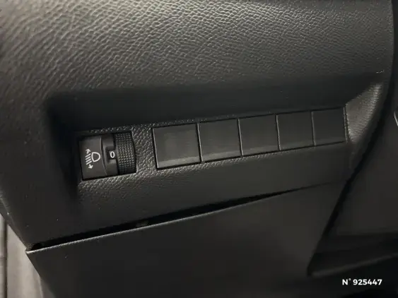 PEUGEOT 208 II - voiture d'occasion - Photo 15