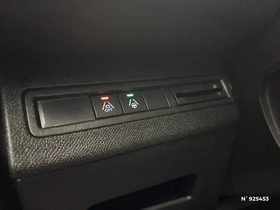 PEUGEOT 3008 II - voiture d'occasion - Photo 15