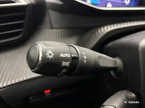 PEUGEOT 208 II - voiture d'occasion - Photo 26
