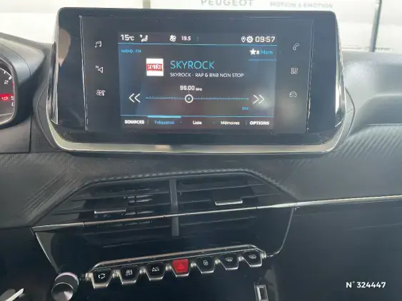 PEUGEOT 2008 II - voiture d'occasion - Photo 13