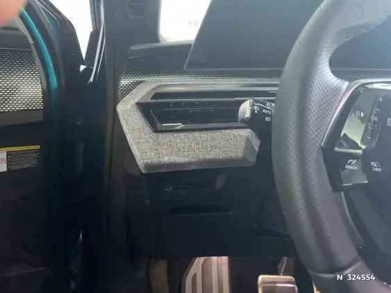 PEUGEOT 3008 ELECTRIQUE III - voiture d'occasion - Photo 15