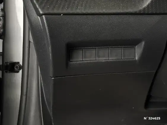 PEUGEOT 208 ELECTRIQUE II - voiture d'occasion - Photo 15