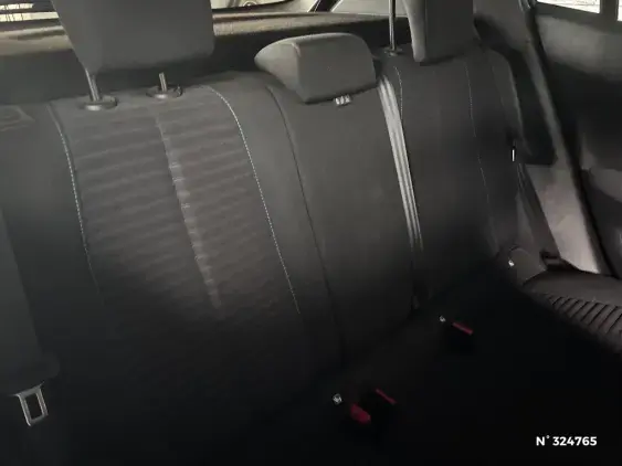 PEUGEOT 2008 II - voiture d'occasion - Photo 11