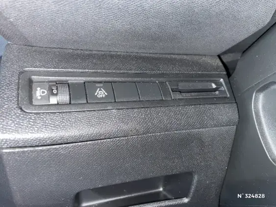 PEUGEOT 3008 II - voiture d'occasion - Photo 15