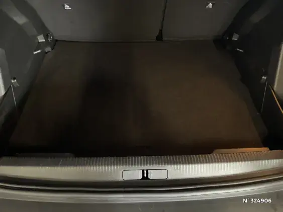 PEUGEOT 2008 II - voiture d'occasion - Photo 7