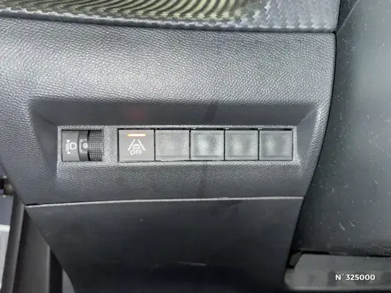 PEUGEOT 2008 II - voiture d'occasion - Photo 15