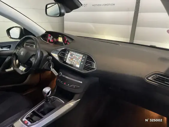 PEUGEOT 308 II - voiture d'occasion - Photo 9
