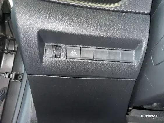 PEUGEOT 208 BUSINESS R II - voiture d'occasion - Photo 15