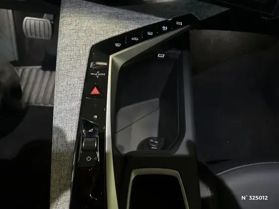 PEUGEOT 3008 III - voiture d'occasion - Photo 26