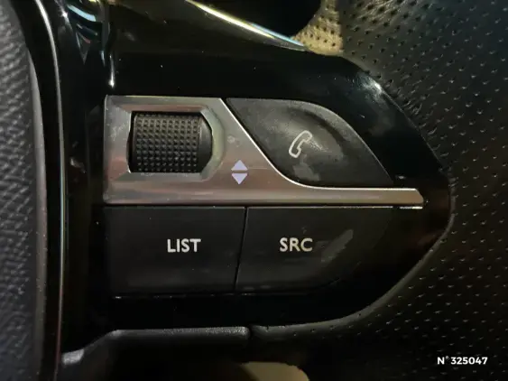 PEUGEOT 2008 II - voiture d'occasion - Photo 27