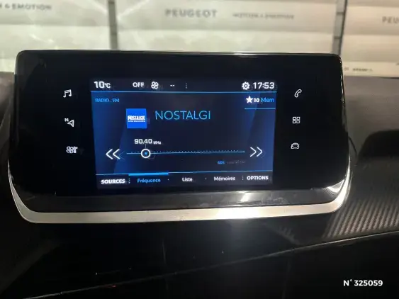 PEUGEOT 2008 II - voiture d'occasion - Photo 13