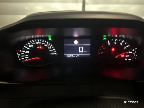 PEUGEOT 2008 II - voiture d'occasion - Photo 12