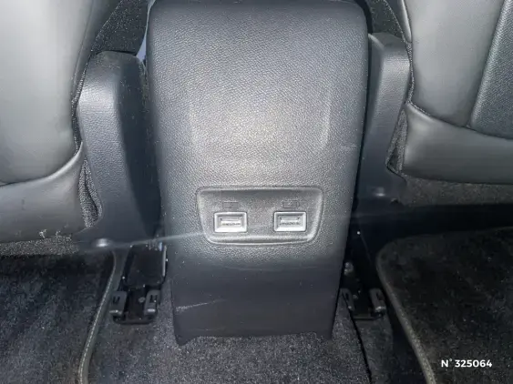 PEUGEOT 208 BUSINESS R II - voiture d'occasion - Photo 25