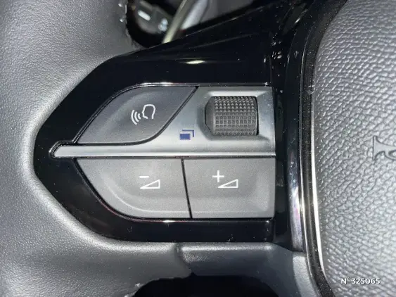 PEUGEOT 208 II - voiture d'occasion - Photo 28