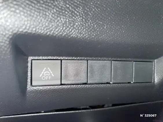 PEUGEOT 208 BUSINESS R II - voiture d'occasion - Photo 15