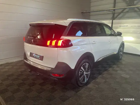 PEUGEOT 5008 II - voiture d'occasion - Photo 4