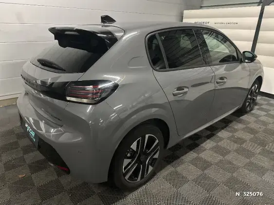 PEUGEOT 208 II - voiture d'occasion - Photo 4