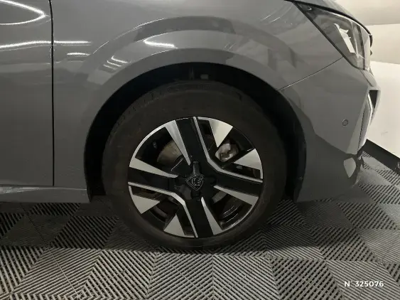 PEUGEOT 208 II - voiture d'occasion - Photo 8