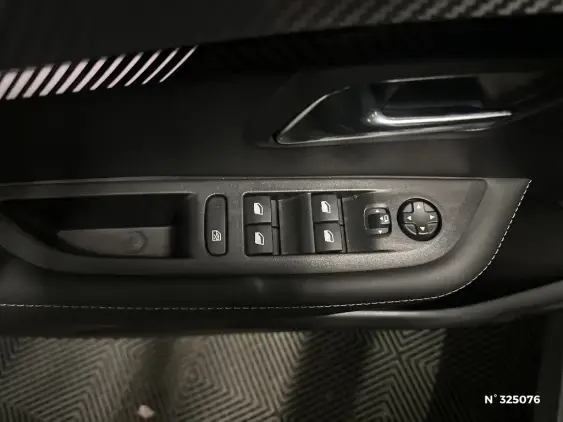 PEUGEOT 208 II - voiture d'occasion - Photo 15