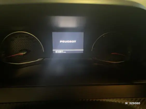 PEUGEOT 2008 II - voiture d'occasion - Photo 13