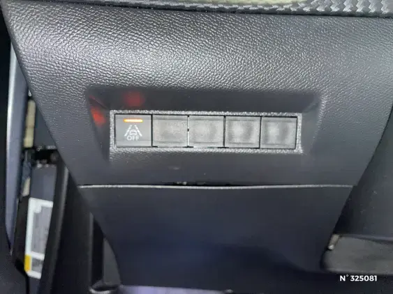 PEUGEOT 2008 II - voiture d'occasion - Photo 15