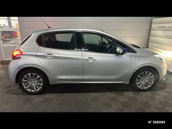 PEUGEOT 208 - voiture d'occasion - Photo 5