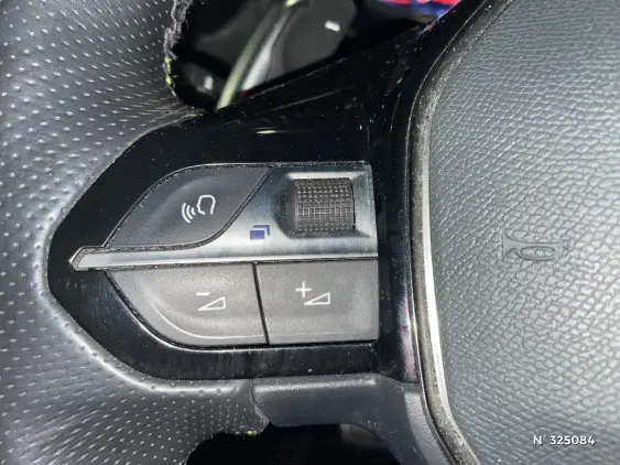 PEUGEOT 2008 II - voiture d'occasion - Photo 25