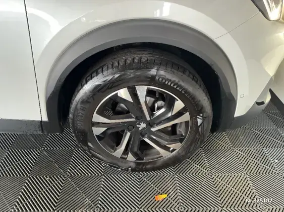 PEUGEOT 2008 II - voiture d'occasion - Photo 8