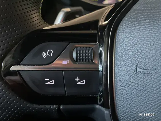 PEUGEOT 2008 II - voiture d'occasion - Photo 25