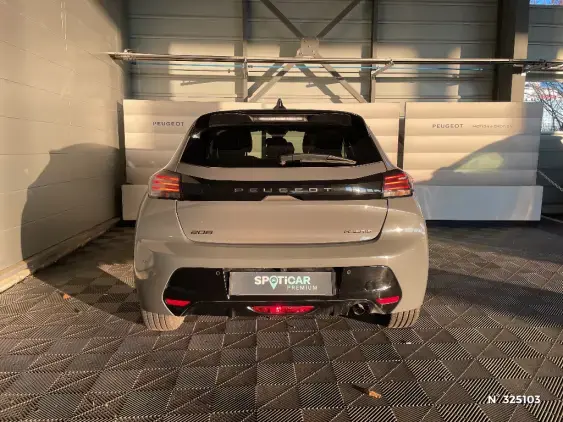 PEUGEOT 208 II - voiture d'occasion - Photo 6