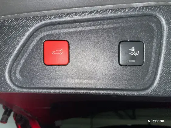PEUGEOT 3008 II - voiture d'occasion - Photo 27