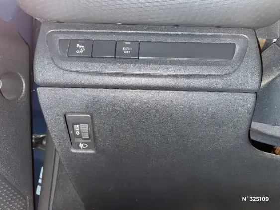 PEUGEOT 2008 - voiture d'occasion - Photo 15