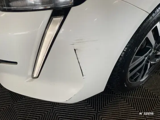 PEUGEOT 208 BUSINESS R II - voiture d'occasion - Photo 24