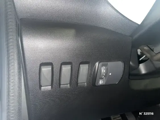 RENAULT TWINGO III - voiture d'occasion - Photo 24