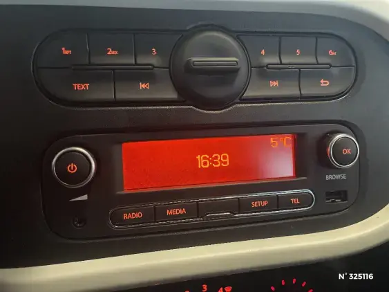 RENAULT TWINGO III - voiture d'occasion - Photo 27