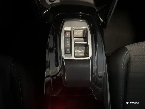 PEUGEOT 2008 II - voiture d'occasion - Photo 27