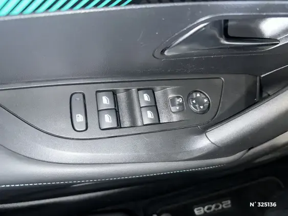 PEUGEOT 2008 II - voiture d'occasion - Photo 28