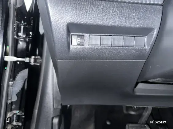 PEUGEOT 208 II - voiture d'occasion - Photo 14