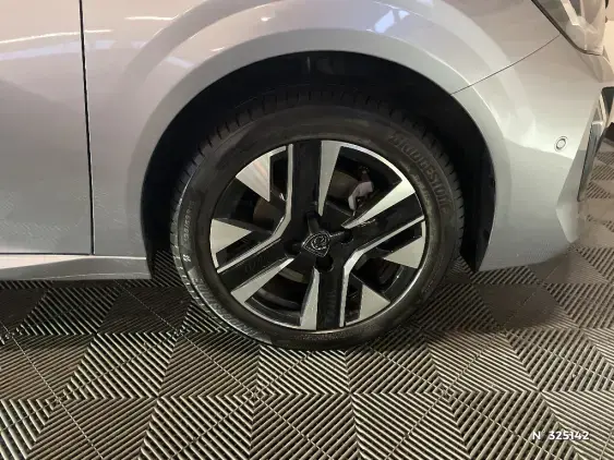 PEUGEOT 208 II - voiture d'occasion - Photo 8