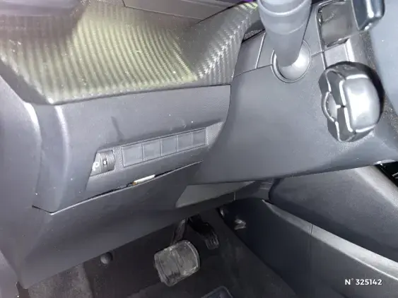 PEUGEOT 208 II - voiture d'occasion - Photo 15